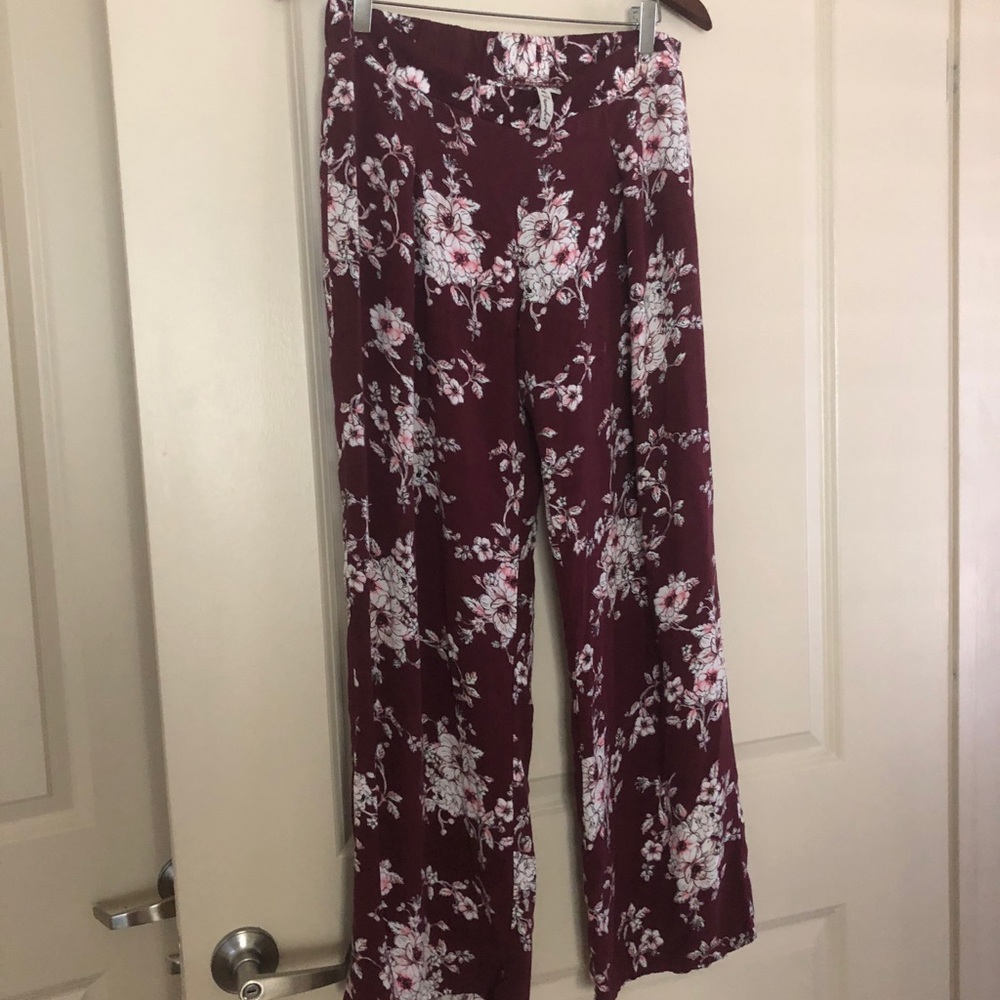 3/$25 Comfy Wide Leg Burgundy Pants with Florals